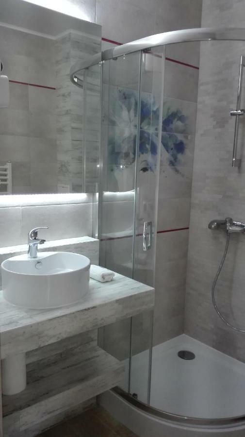 Apartament Lux Monika Rewal Z Tarasem I Garazem Exterior photo